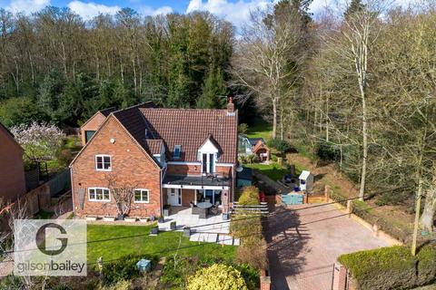 6 bedroom detached house for sale, Pedham Road, Norwich NR13