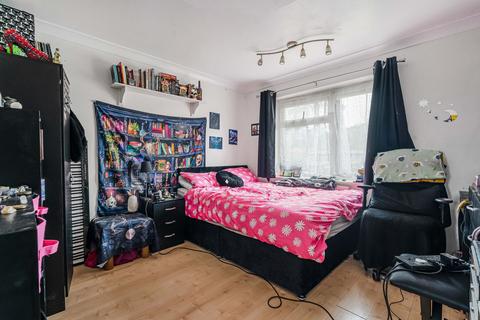 3 bedroom semi-detached house for sale, Telford Way, High Wycombe HP13