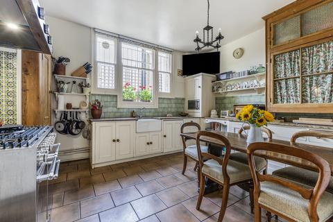 undefined, Park Road, Kenley, CR8