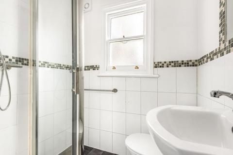 Studio to rent, Dalling Road, Hammersmith W6
