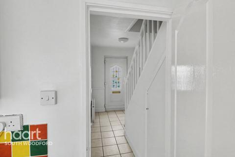 undefined, Beechwood Drive, WOODFORD GREEN