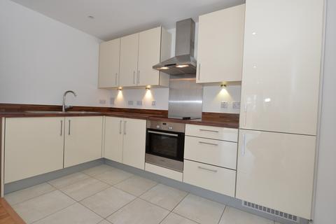2 bedroom flat to rent,  John Thornycroft Road, Southampton SO19
