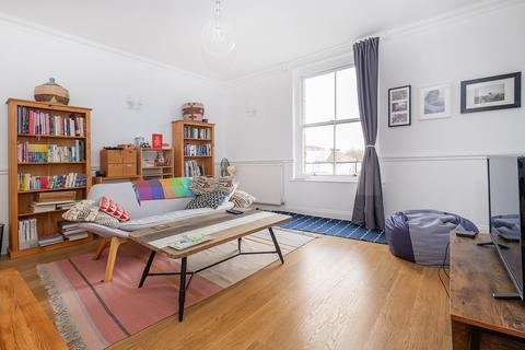 2 bedroom flat for sale, The Avenue, Surbiton, KT5