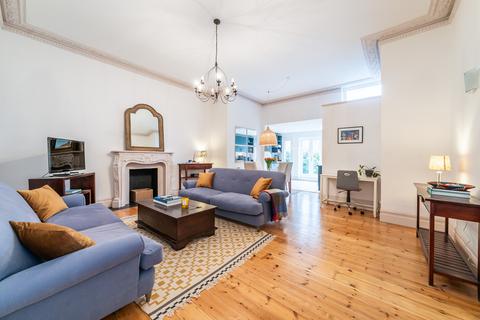 1 bedroom flat for sale, Atney Road, London, SW15