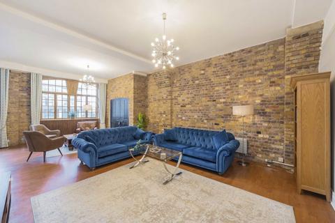 2 bedroom flat to rent, Telfords Yard, London E1W