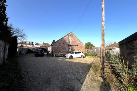 undefined, Cranston Park Avenue, Upminster RM14