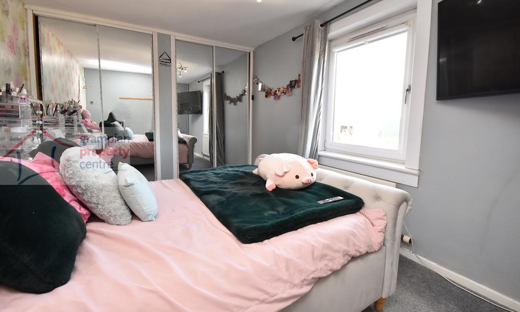 Bed 1 .JPG