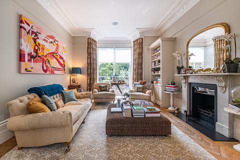 undefined, Liverpool Road, Kingston Upon Thames, KT2