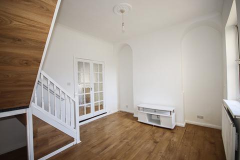 2 bedroom terraced house to rent, Frederick Street, Sittingbourne, Kent, ME10 1AU