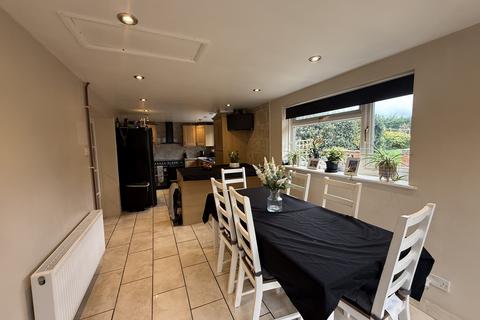 undefined, Henstridge BA8