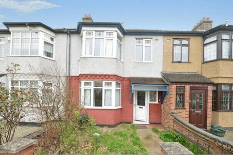 Strathmore Gardens, HORNCHURCH, Essex, RM12