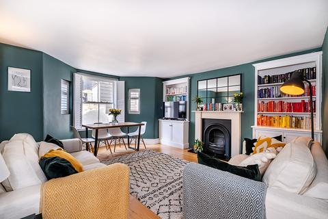 1 bedroom flat for sale, Schubert Road, London, SW15