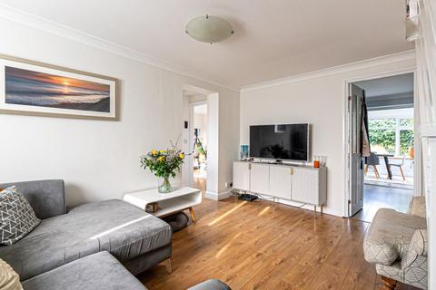 undefined, Gwynne Close, Tring, HP23 5EN