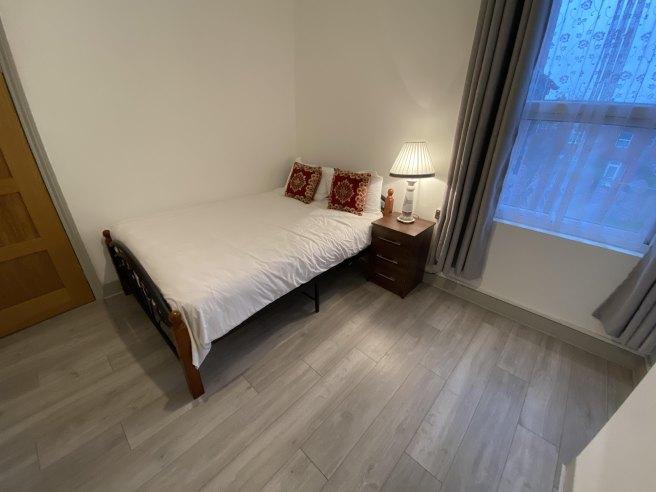 Larch-road-nw2-6sg-1051376