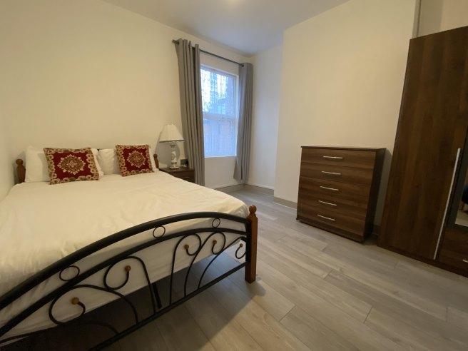 Larch-road-nw2-6sg-1051378
