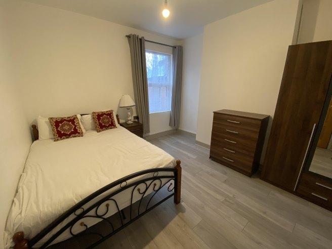 Larch-road-nw2-6sg-1051379