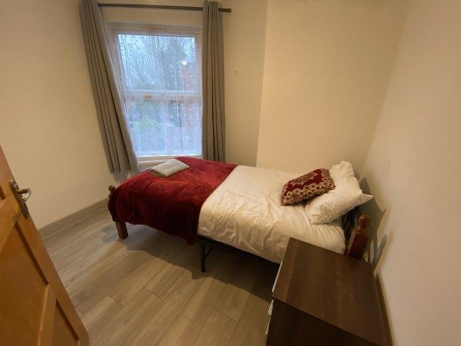 Larch-road-nw2-6sg-1051380