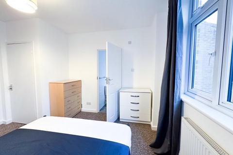 undefined, Wesley Avenue