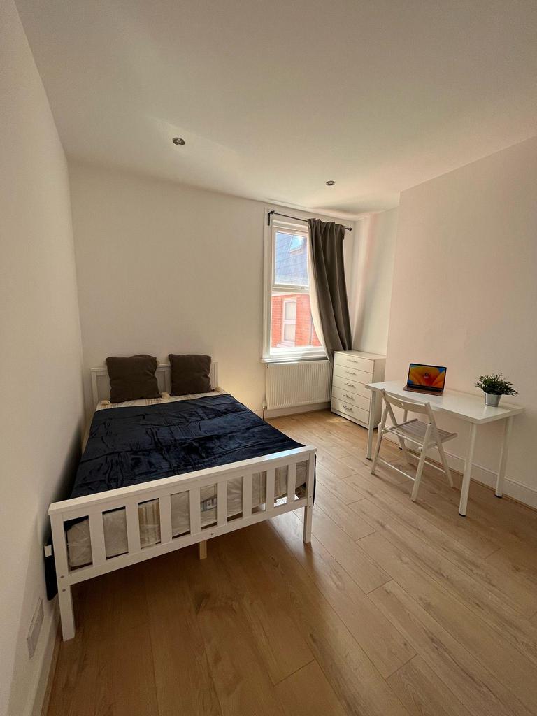 Mora-road-nw2-6sl-1051472