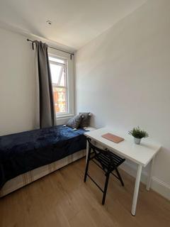1 bedroom flat to rent, Mora Road