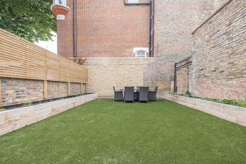 2 bedroom flat for sale, Fulham Road, London, SW6