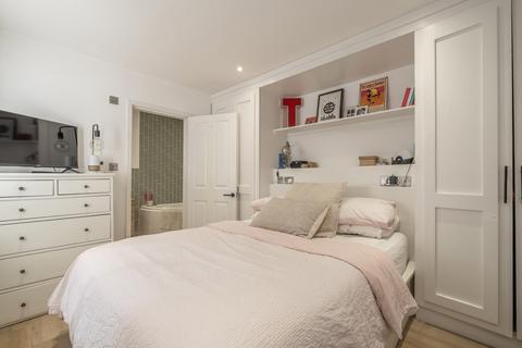 2 bedroom flat for sale, Fulham Road, London, SW6