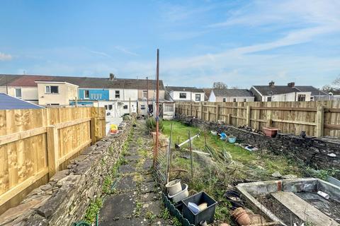 3 bedroom end of terrace house for sale, Henfaes Road, Neath SA11