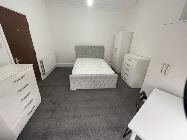 Kings-road-nw10-2bn-1057421