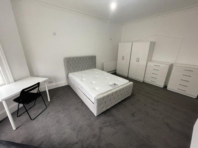 Kings-road-nw10-2bn-1057430