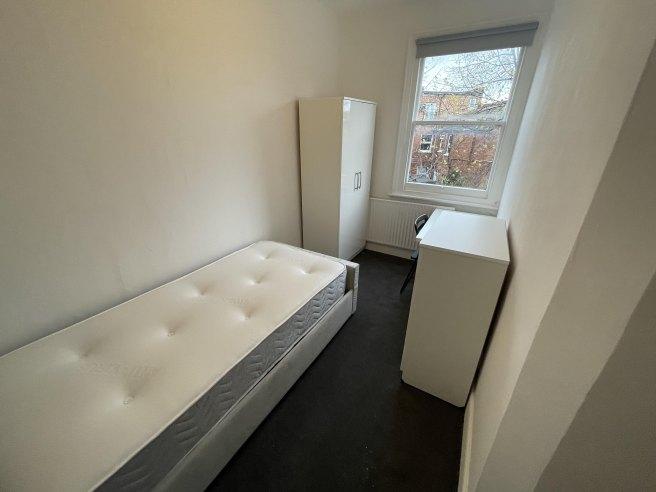 Kings-road-nw10-2bn-1057415