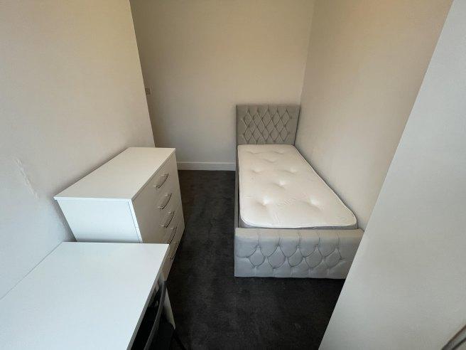 Kings-road-nw10-2bn-1057416