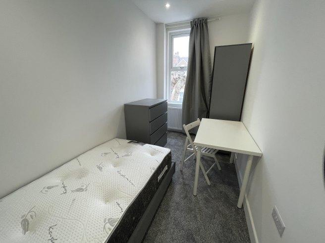 Cedar-road-nw2-6ss-1057484