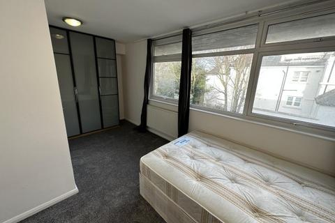 1 bedroom flat to rent, Roxeth Hill