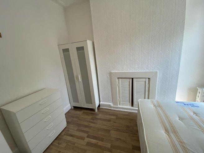 Walm-lane-nw2-4qr-1057525