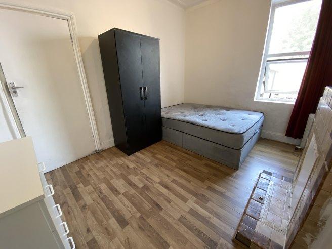 Walm-lane-nw2-4qr-1057527
