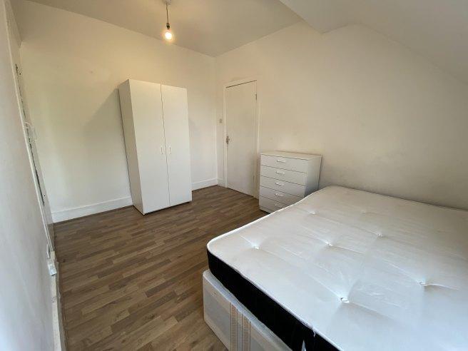 Walm-lane-nw2-4qr-1057519