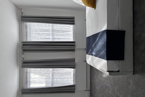 1 bedroom flat to rent, Walm Lane