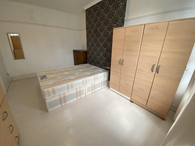 Ivy-road-nw2-6sy-1057583