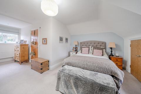 4 bedroom house for sale, Nettlecombe Close, Farnham, GU9
