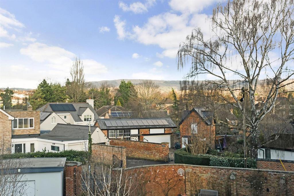 63602 Flat 9 The Pond House 19 Pittville Crescent