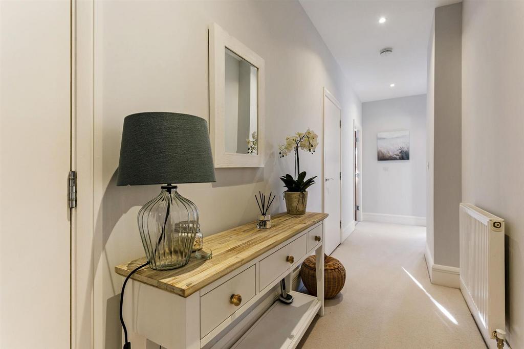63602 Flat 9 The Pond House 19 Pittville Crescent