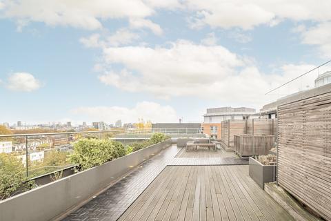 2 bedroom flat for sale, Plaza Gardens, London, SW15