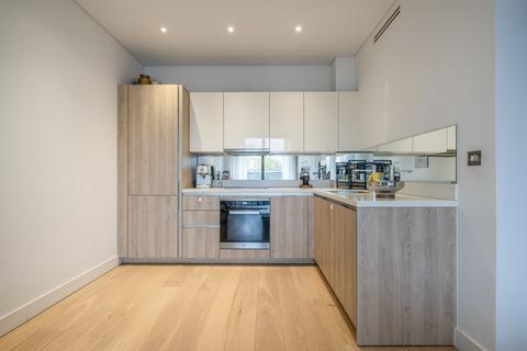 2 bedroom flat for sale, Plaza Gardens, London, SW15
