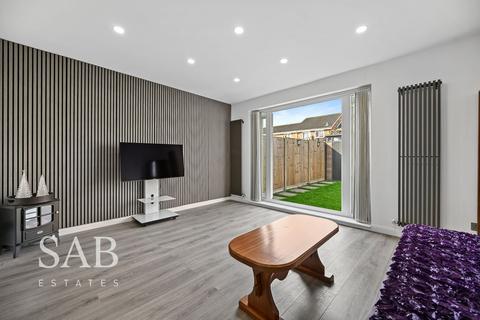 undefined, Kingsash Drive, Hayes, UB4