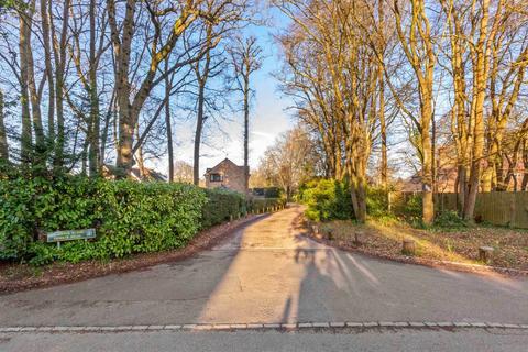 5 bedroom detached house for sale, St. Johns Close, High Wycombe HP10
