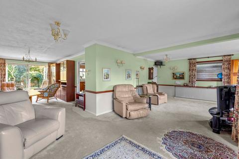 5 bedroom detached house for sale, St. Johns Close, High Wycombe HP10