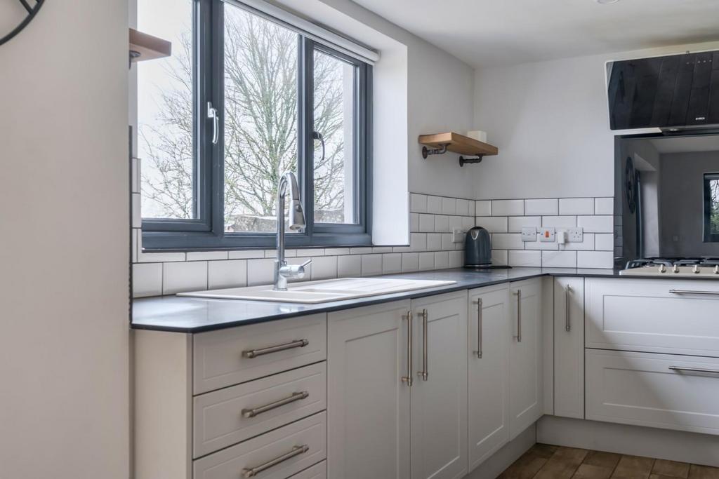 Kitchen worktops.jpg