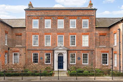 2 bedroom flat for sale, London Road, Ware SG12