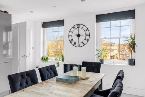 2 bedroom flat for sale, London Road, Ware SG12