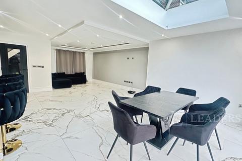 undefined, Priestleys, Luton, Bedfordshire, LU1